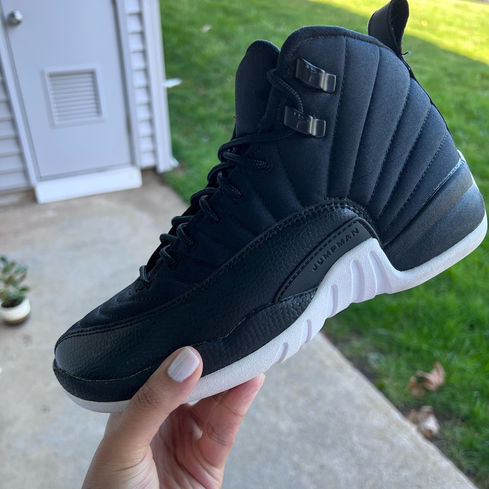 Air Jordan Retro 12s- Nylons -GS 5